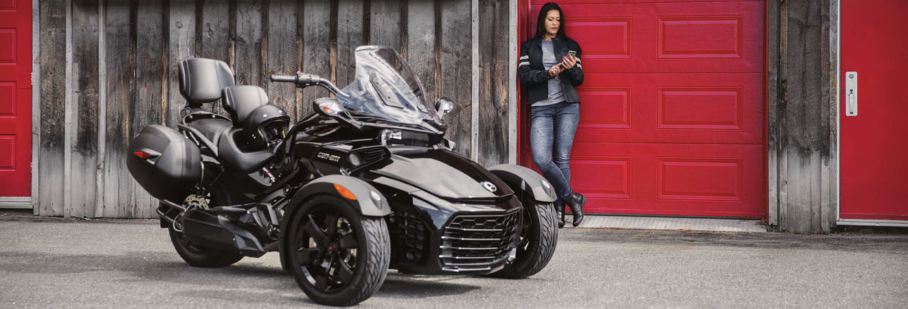 https://www.brppac.se/media/wysiwyg/vehicle-pages/Can-Am_Spyder/can-am-spyder_accessories_carousel_3.jpg